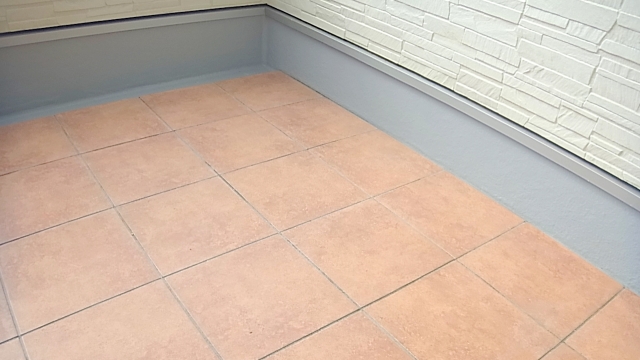 横須賀　山本　塗装　ベランダ　　防水　床　タイル　DIY 掃除　メリット　デメリット