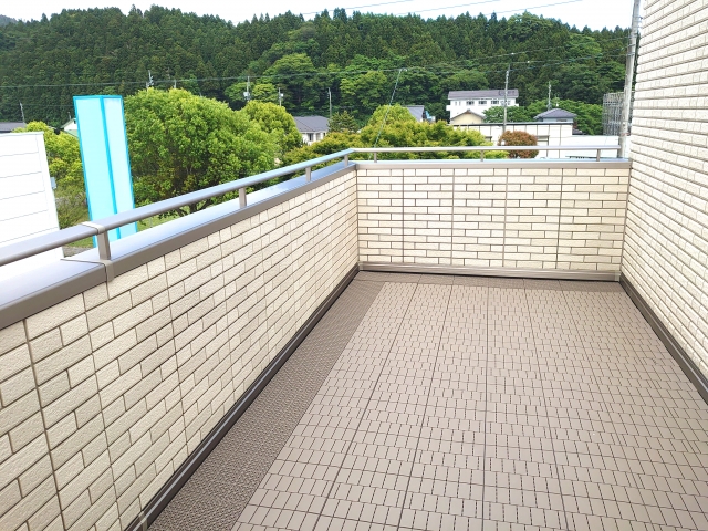 横須賀　山本　塗装　ベランダ　　防水　床　タイル　DIY 掃除　メリット　デメリット